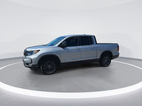 Used 2024 Honda Ridgeline Sport image 9