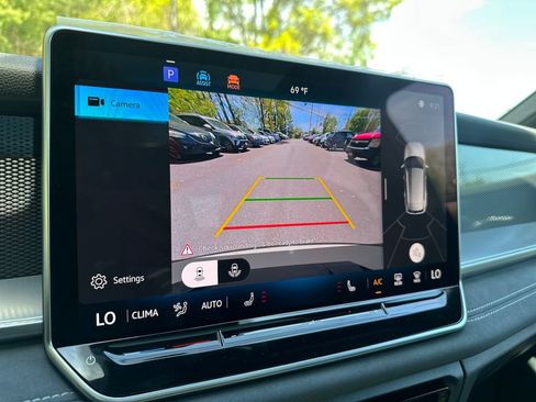 New 2026 Volkswagen Tiguan SE R-Line AWD/4WD image 10
