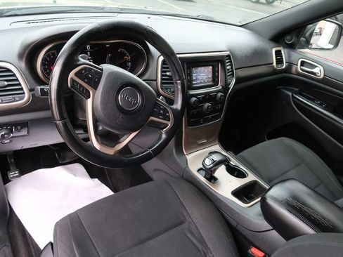 Used 2014 Jeep Grand Cherokee Laredo w/ Quick Order Package 23E AWD/4WD image 6