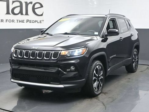 Used 2023 Jeep Compass Limited w/ Sun and Sound Group AWD/4WD image 7