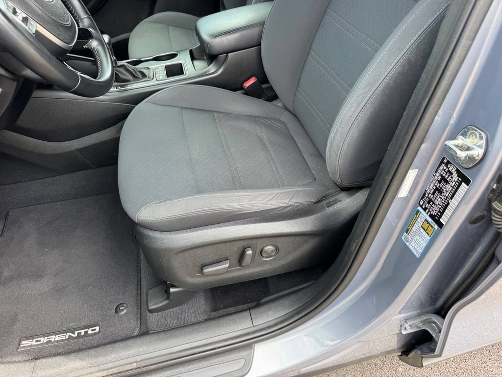 Used 2019 Kia Sorento AWD w/ Option Group 020 image 8