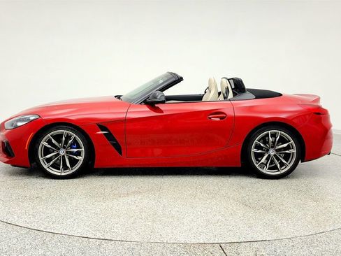 Used 2022 BMW Z4 M40i w/ Premium Package image 8