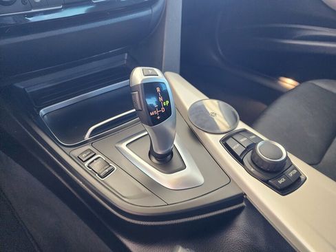 Used 2018 BMW 320i Sedan w/ Convenience Package image 47