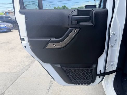 Used 2017 Jeep Wrangler Unlimited Sport w/ Quick Order Package 24S AWD/4WD image 21