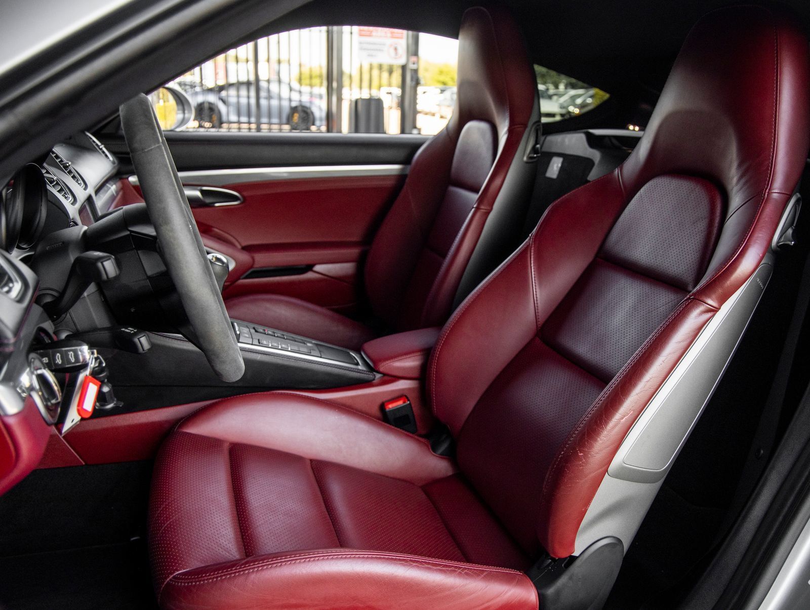 Certified 2019 Porsche 718 Cayman RWD image 5