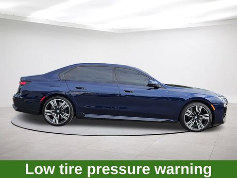 Used 2026 BMW 760i xDrive w/ Executive Package AWD/4WD image 8
