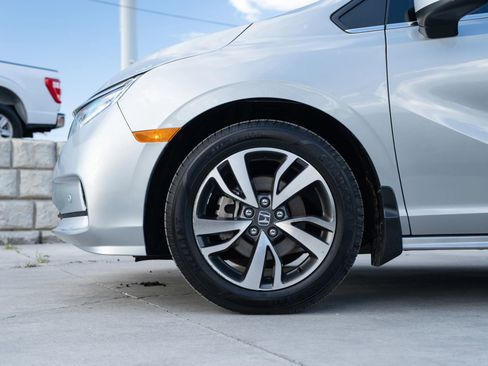 Used 2022 Honda Odyssey Touring image 4