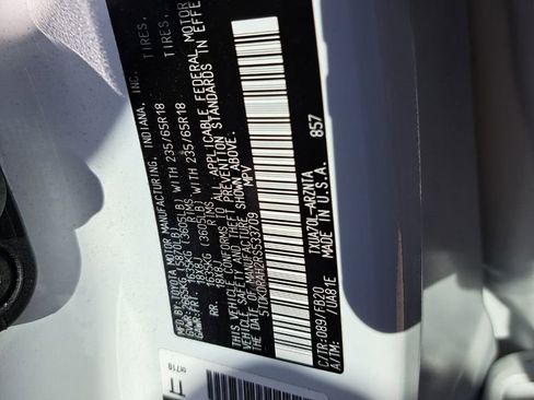 Used 2024 Toyota Highlander LE image 28