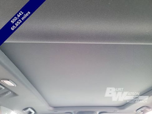 Used 2023 GMC Yukon XL SLT w/ SLT Premium Package image 24