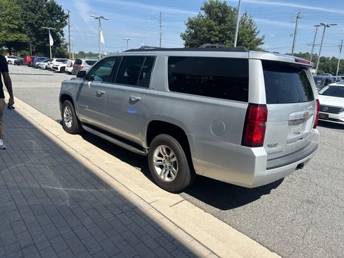 Used 2016 Chevrolet Suburban LT w/ Max Trailering Package RWD image 5