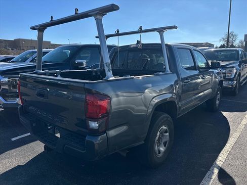 Used 2022 Toyota Tacoma SR5 image 3