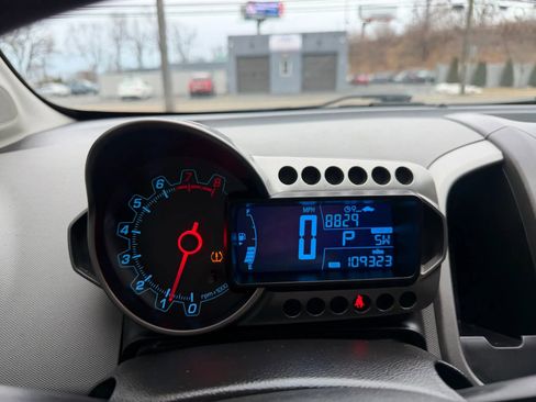 Used 2012 Chevrolet Sonic LT image 10