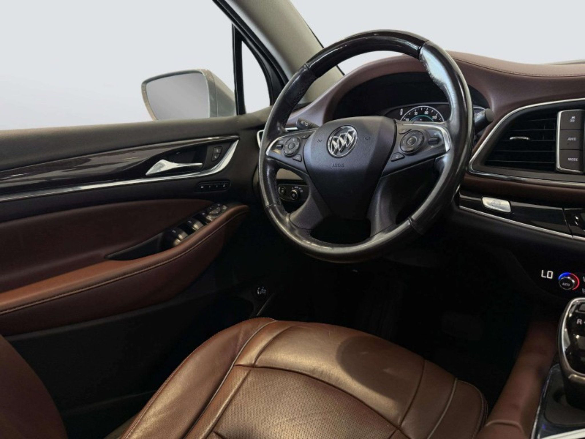 Used 2019 Buick Enclave Avenir w/ Avenir Technology Package AWD/4WD image 29