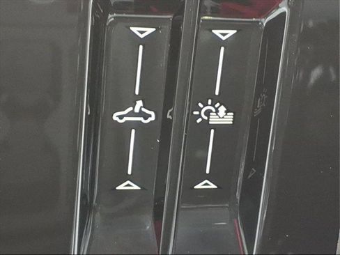 New 2026 Volkswagen Tiguan SE image 22