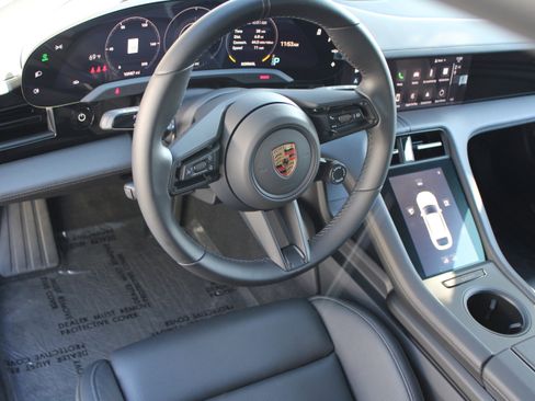 Certified 2023 Porsche Taycan 4S image 4