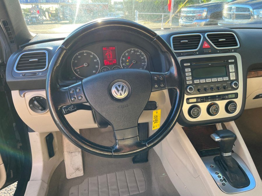 Used 2007 Volkswagen Eos 2.0T FWD image 13