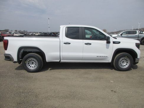 New 2026 GMC Sierra 1500 Pro image 3
