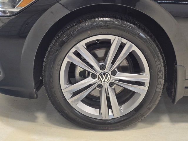 Certified 2023 Volkswagen Jetta SE FWD image 11