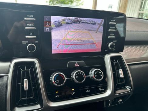 Used 2022 Kia Sorento LX image 18