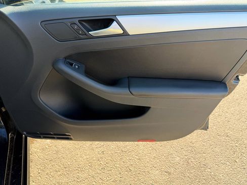 Used 2013 Volkswagen Jetta SE image 20
