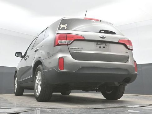 Used 2015 Kia Sorento LX FWD image 30
