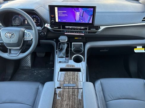New 2026 Toyota Sienna Platinum AWD/4WD image 16