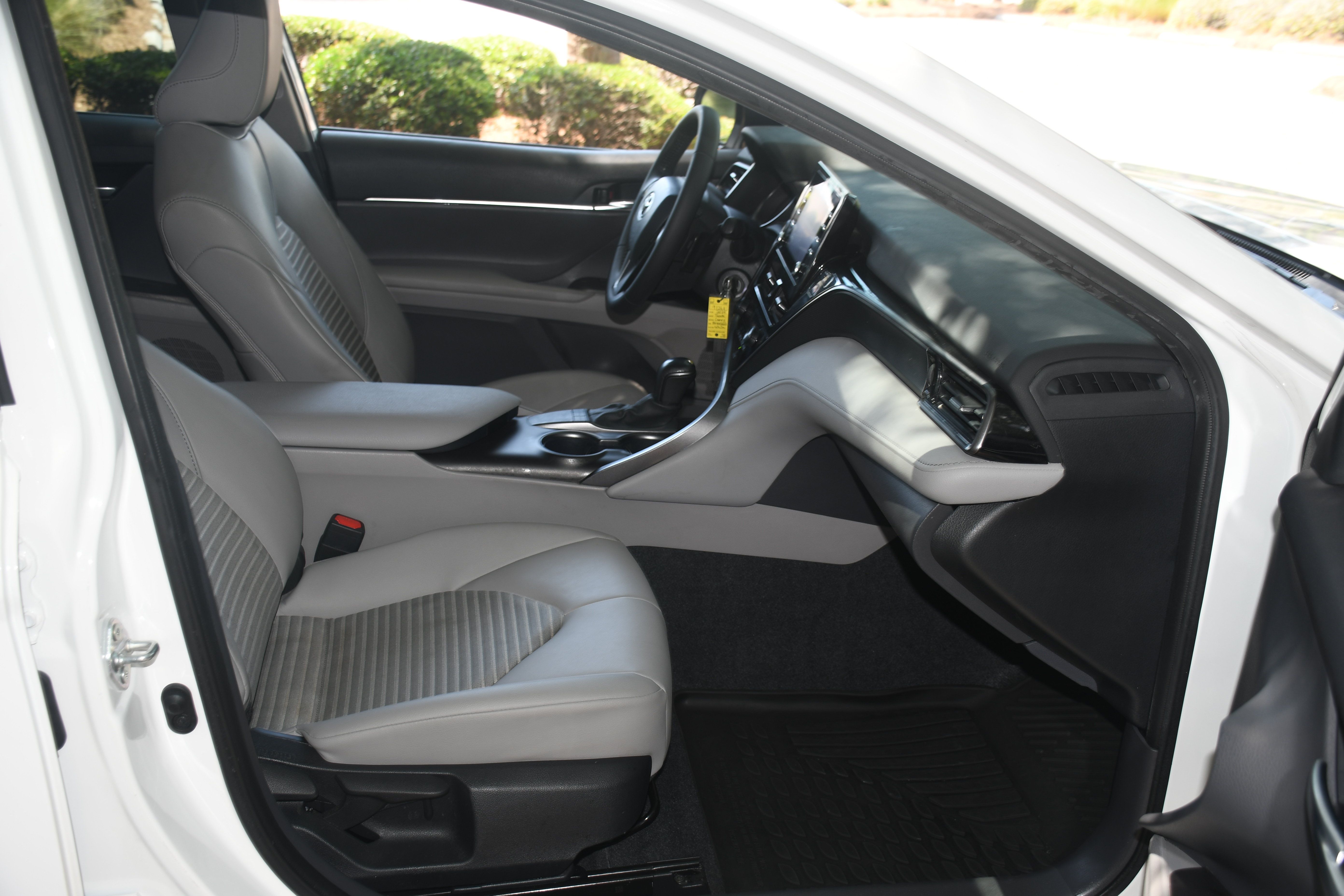 Used 2024 Toyota Camry SE FWD image 19