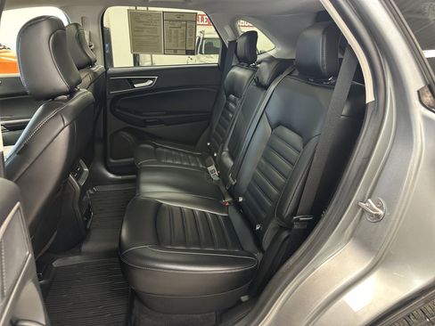 Used 2022 Ford Edge SEL w/ Convenience Package image 6