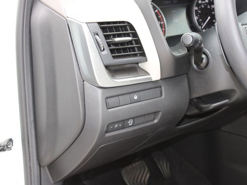 Used 2023 Nissan Rogue SV image 22