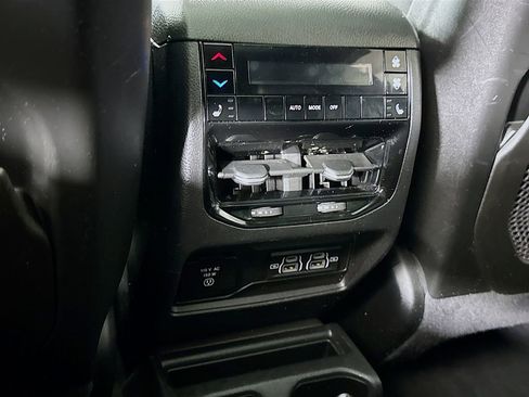 Used 2023 Jeep Grand Cherokee L Overland AWD/4WD image 31