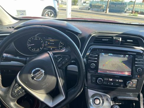 Used 2017 Nissan Maxima 3.5 SL FWD image 11