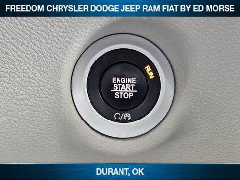 Used 2022 Chrysler Pacifica Touring-L FWD image 15