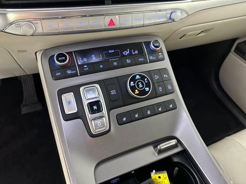 Used 2020 Hyundai Palisade Limited image 19