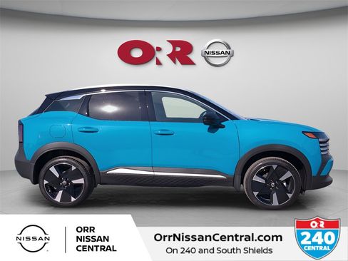 Certified 2025 Nissan Kicks SR w/ Illumination Package image 2