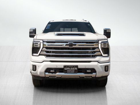 Used 2024 Chevrolet Silverado 3500 High Country w/ High Country Premium Package AWD/4WD image 8