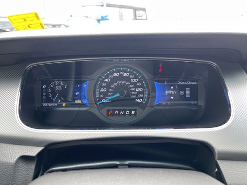 Used 2013 Ford Taurus SHO image 16