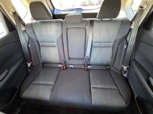 Used 2025 Nissan Rogue SV image 40