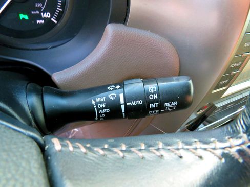 Used 2016 Lexus GX 460 w/ Premium Package image 25