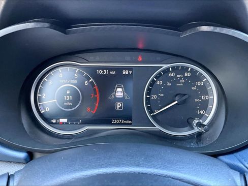 Used 2025 Nissan Versa SV w/ Trunk Package FWD image 25