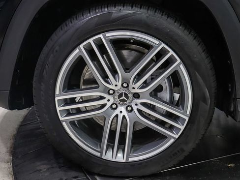 Certified 2026 Mercedes-Benz GLS 450 4MATIC image 9