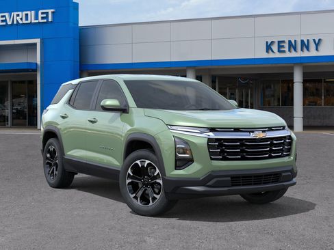 New 2026 Chevrolet Equinox LT w/ Convenience Package II AWD/4WD image 7