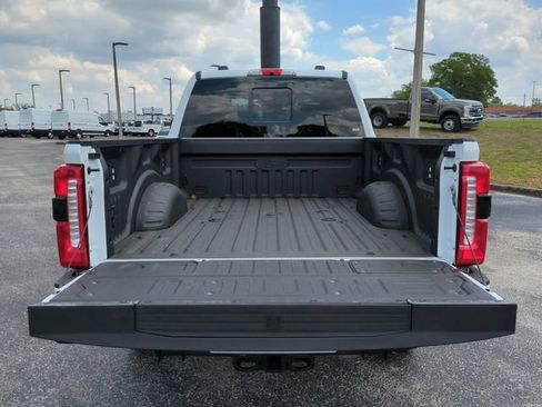 New 2026 Ford F250 Lariat w/ Black Appearance Package AWD/4WD image 12