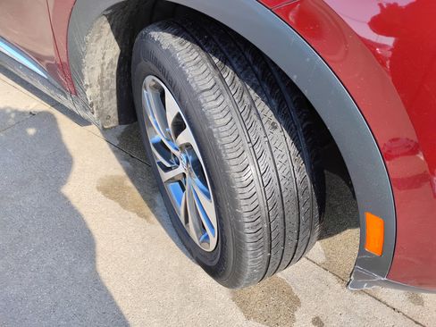 Used 2023 Buick Envision Essence image 28