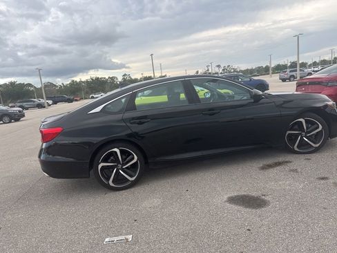 Used 2022 Honda Accord Sport image 3