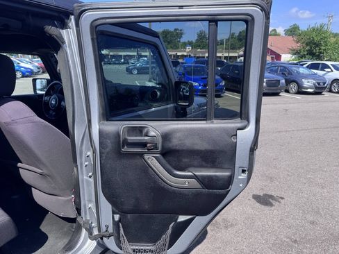 Used 2013 Jeep Wrangler Unlimited Sport AWD/4WD image 16