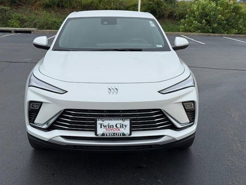 Used 2024 Buick Envista Preferred w/ Convenience I Package image 9