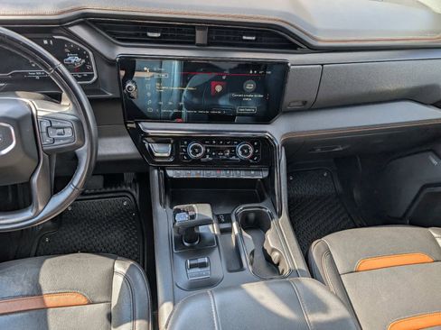 Certified 2023 GMC Sierra 1500 AT4 w/ AT4 Premium Package image 18