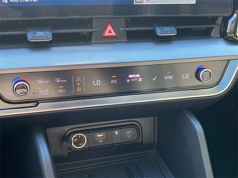 Used 2024 Kia Sportage SX image 26