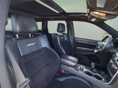 Used 2015 Jeep Grand Cherokee SRT AWD/4WD image 20