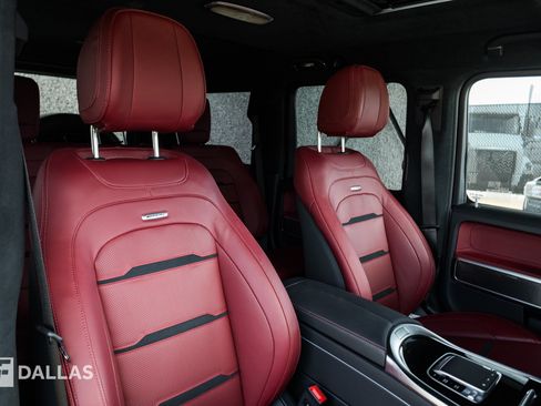 Used 2026 Mercedes-Benz G 63 AMG 4MATIC w/ AMG Performance Package image 40